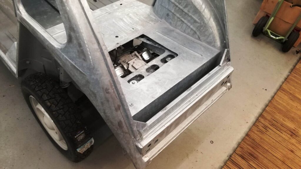 Citroen 2CV 4x4 conversion by Louis Barbour