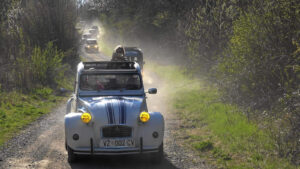 2CV images - Three rivers raid